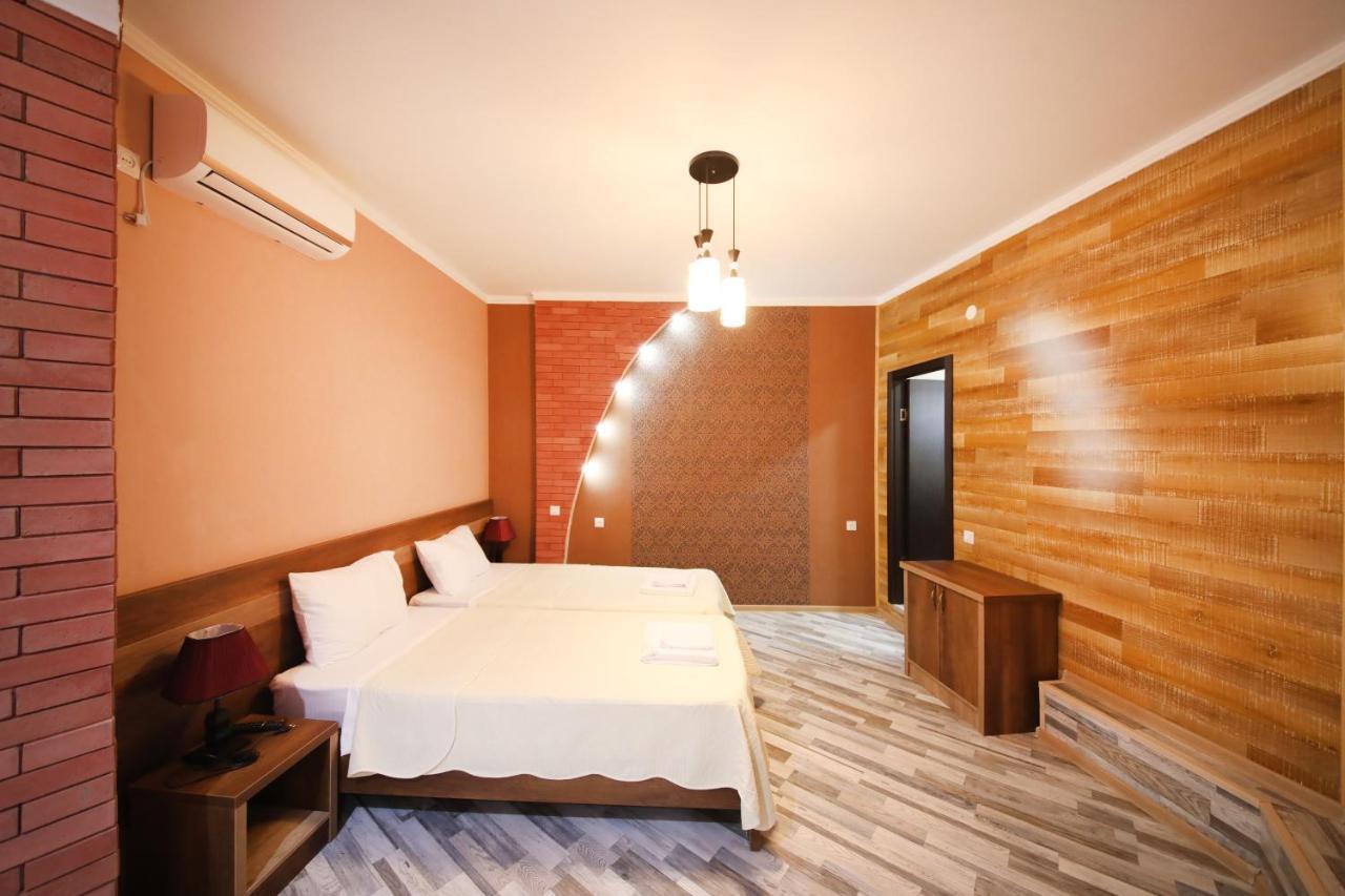 Hotel Tamari 库塔伊西 外观 照片
