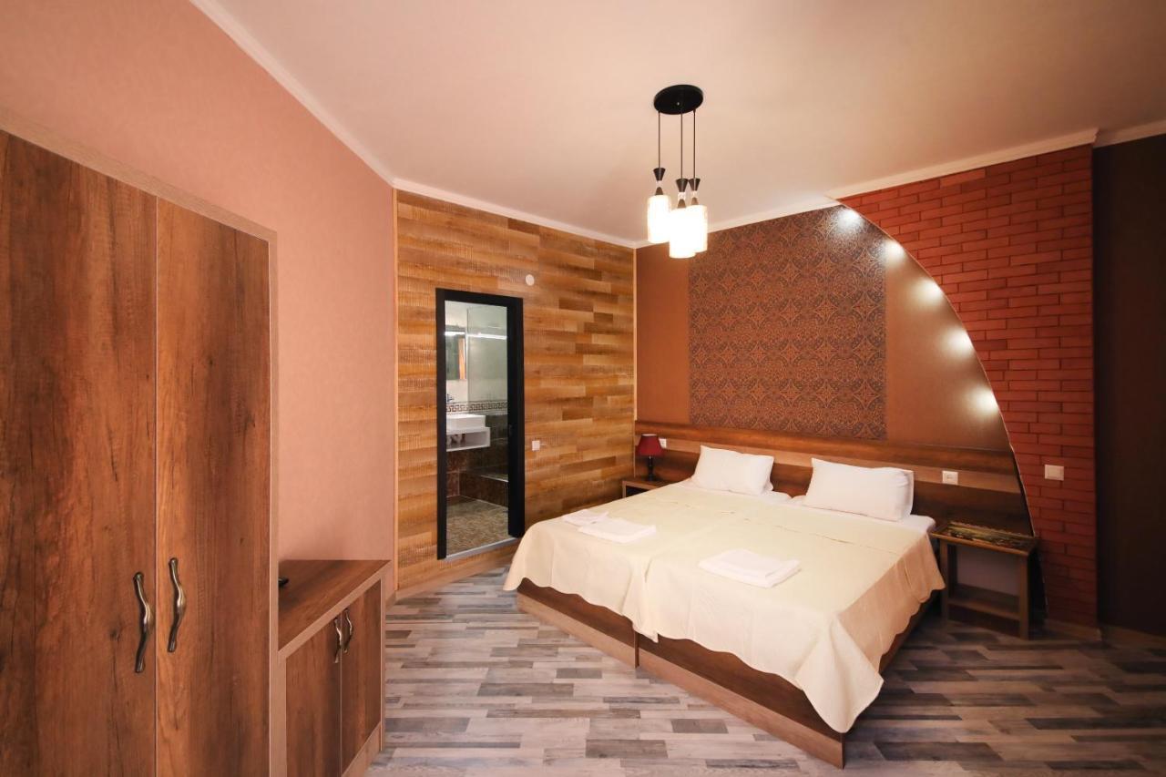 Hotel Tamari 库塔伊西 外观 照片